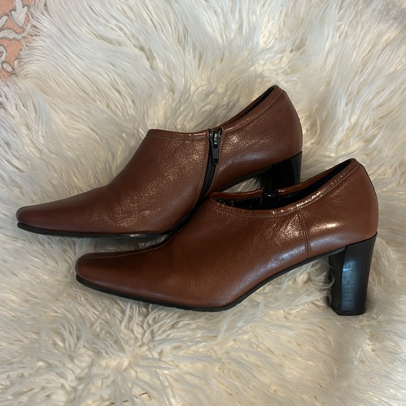 Coach Daphne Short Leather Bootie size 7.5”Made in Italy - Picture 2 of 5